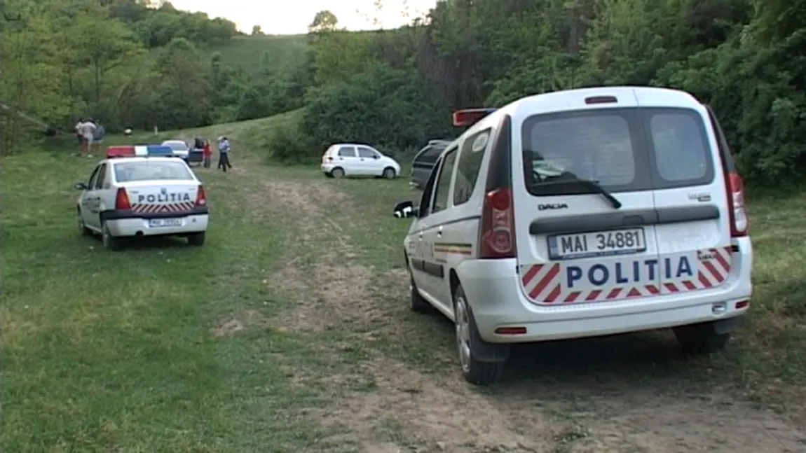 Accident stupid la picnic. Doi bărbaţi au fost loviţi de un JEEP fără şofer