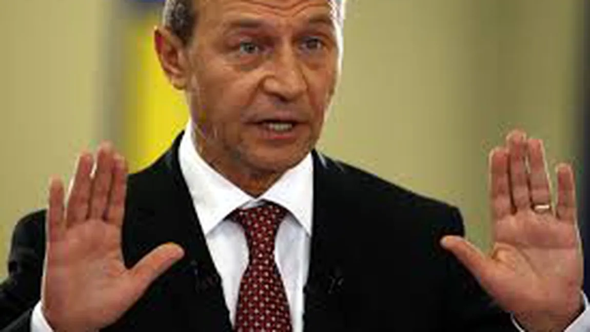 Traian Băsescu: România va reintra din 2016 în obligaţiile asumate de a asigura Armatei 2% din PIB