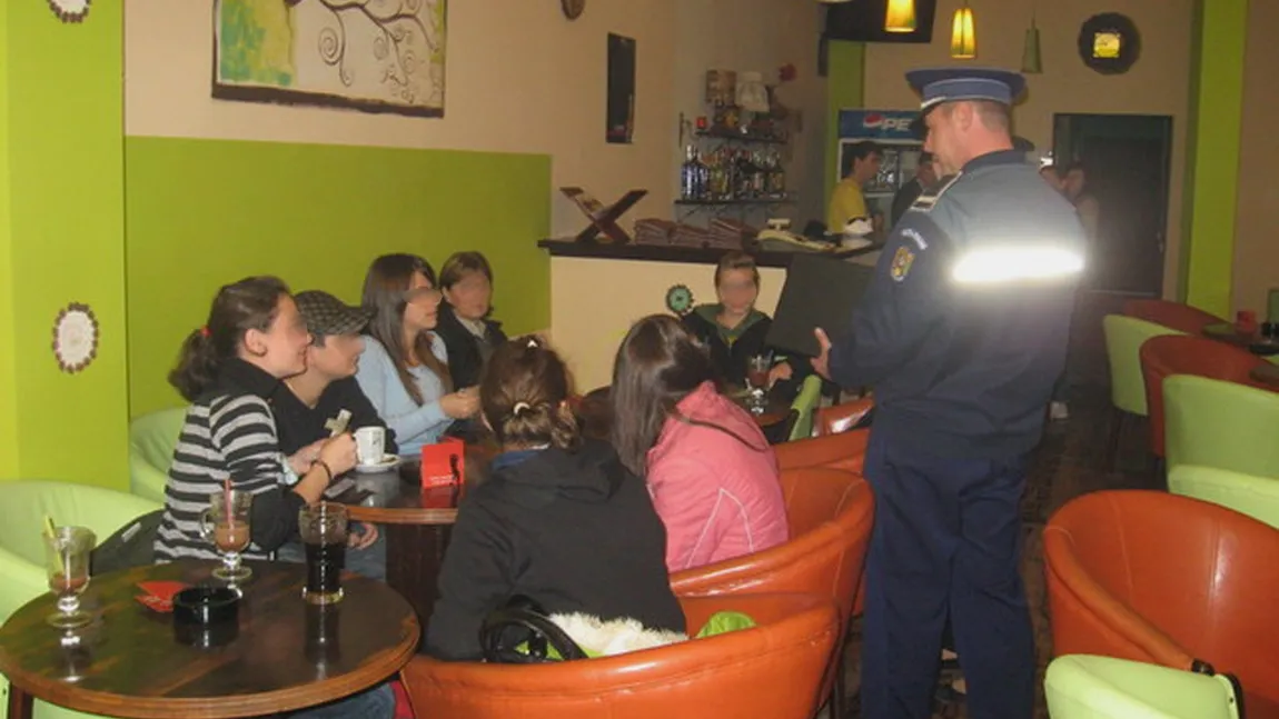 CHIULEŞTI de la şcoală? Poliţiştii trimit scrisori părinţilor