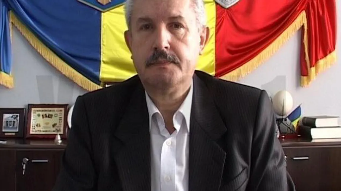 Primarul Râmnicului, Emilian Frâncu, a fost suspendat din funcţie