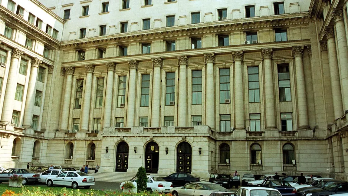 Un angajat MAI, ARESTAT după ce a încercat să violeze o secretară a unui notariat din Bucureşti