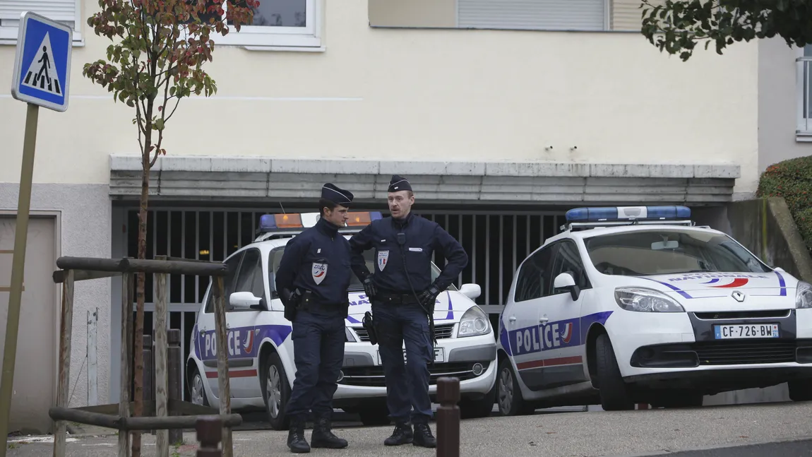 Nouă români, arestaţi la Strasbourg pentru furturi de metal