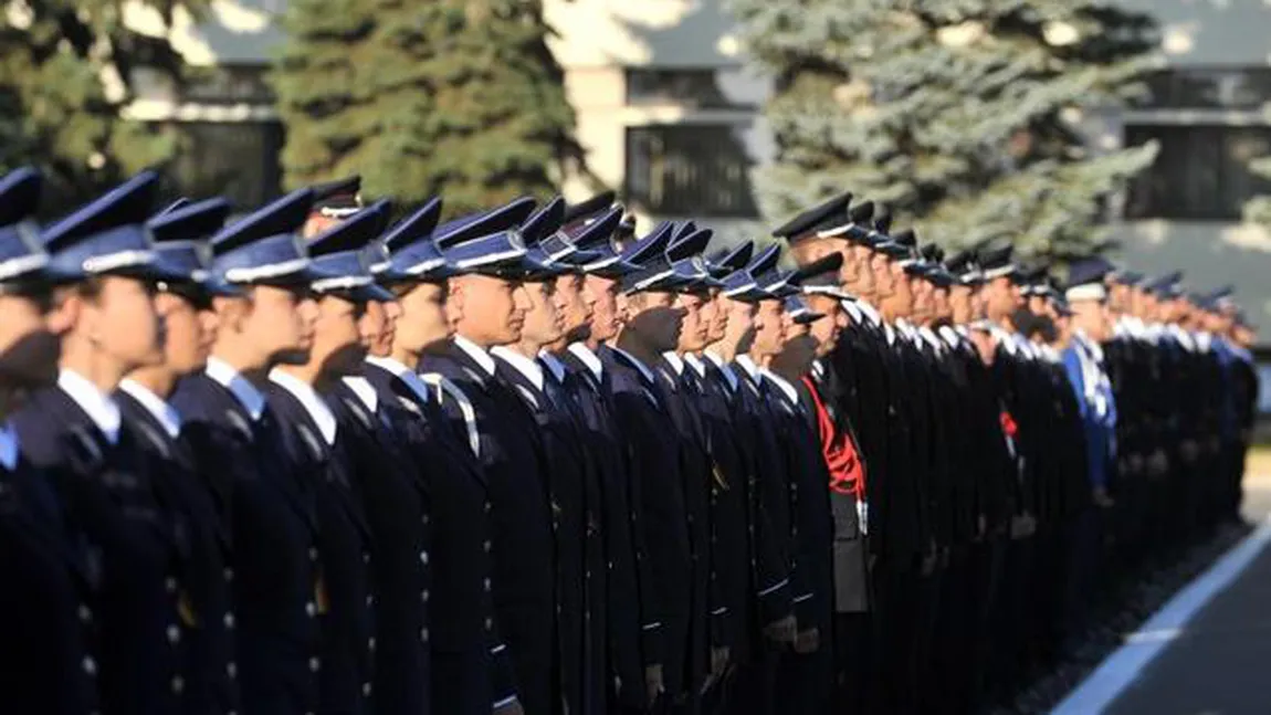 Guvernul amână acordarea gradelor şi repartizarea absolvenţilor Academiei de Poliţie