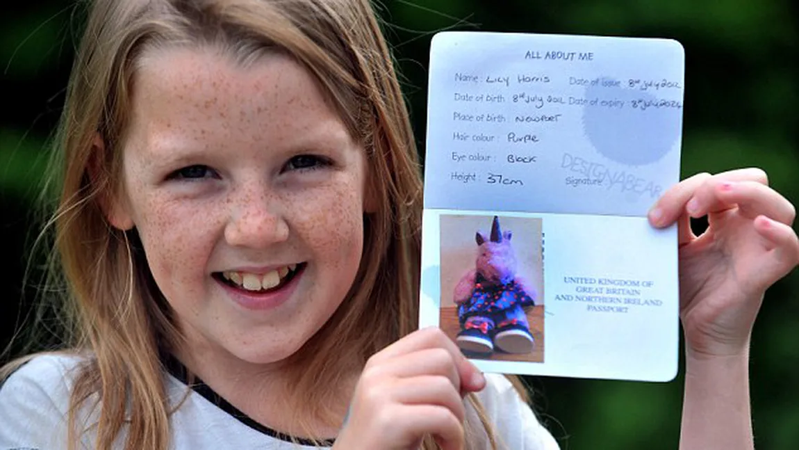 Incredibil, dar adevărat: O fetiţă a intrat în Turcia folosind un paşaport cu poza unui unicorn FOTO