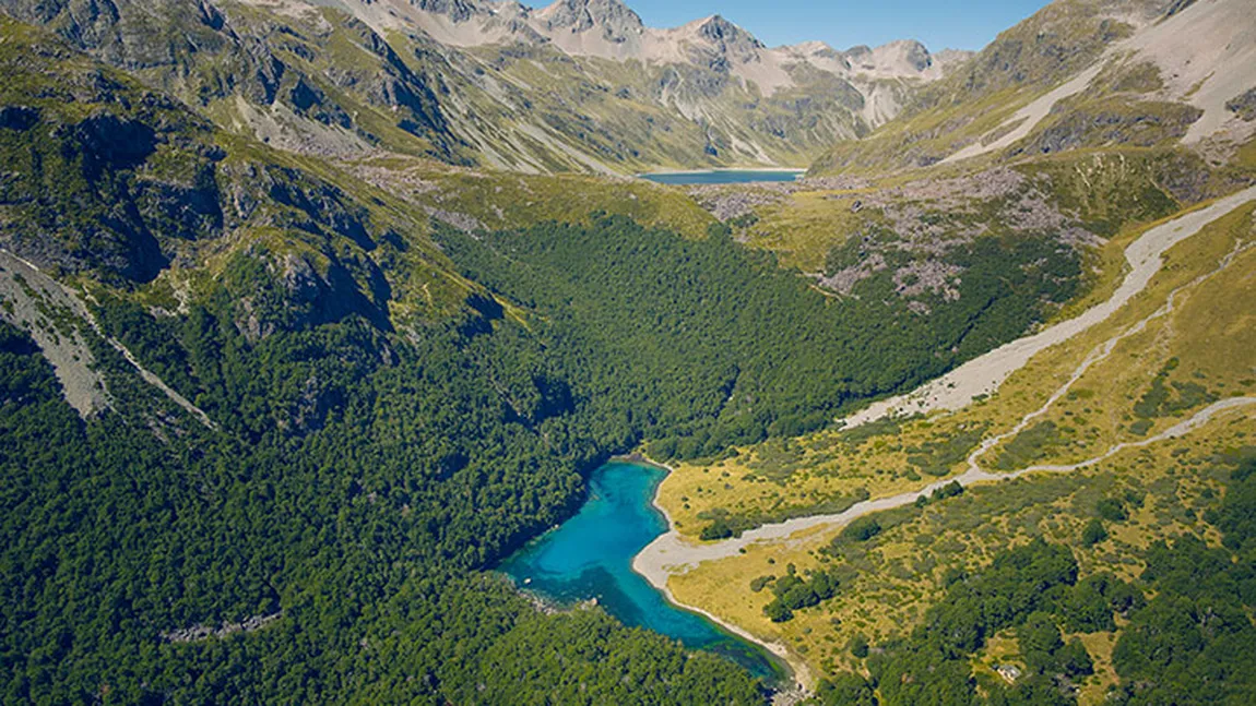 Cel mai limpede lac din lume GALERIE FOTO