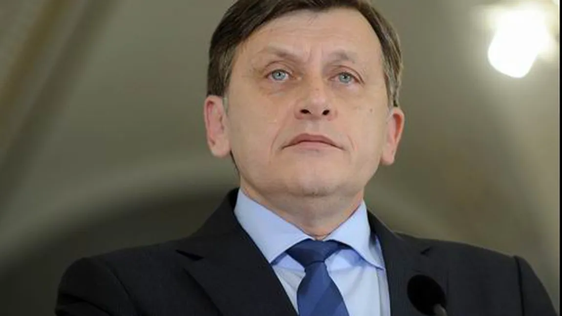 Antonescu: Băsescu rămâne ilegitim, n-are bun simţ să tacă