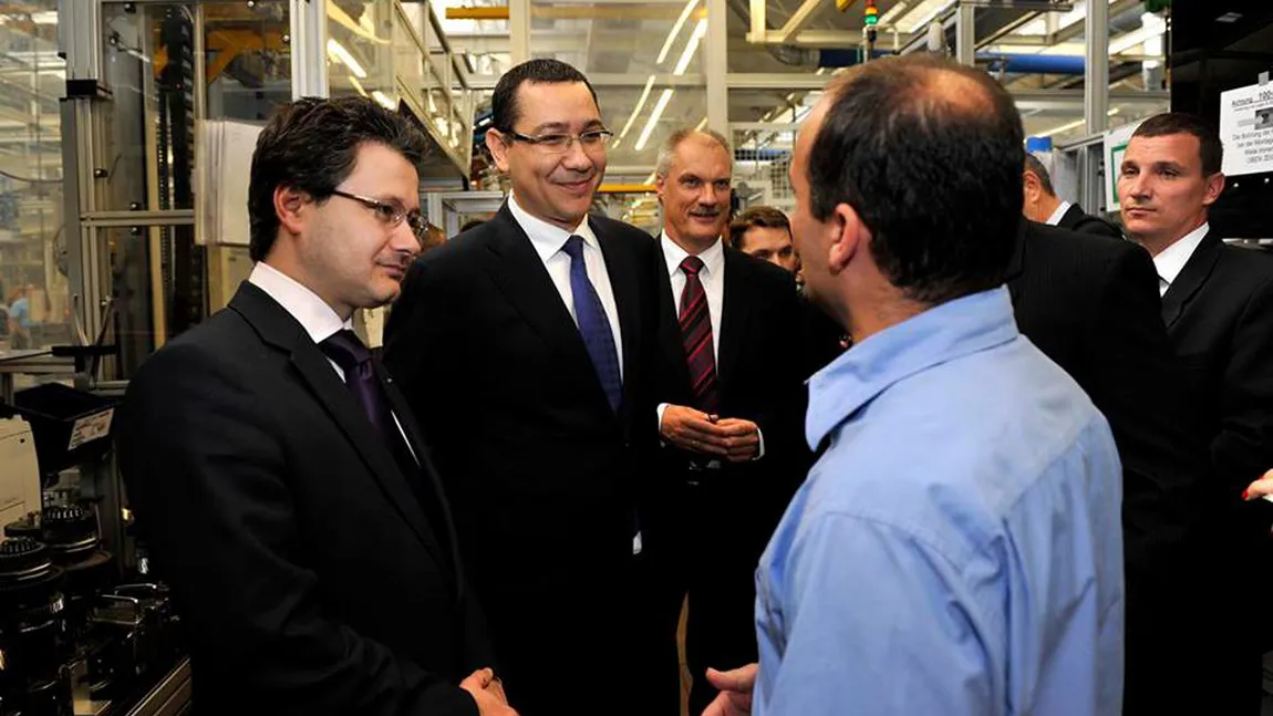 Ponta s-a întâlnit cu muncitorii români de la Daimler. Vezi ce i-au spus aceştia premierului