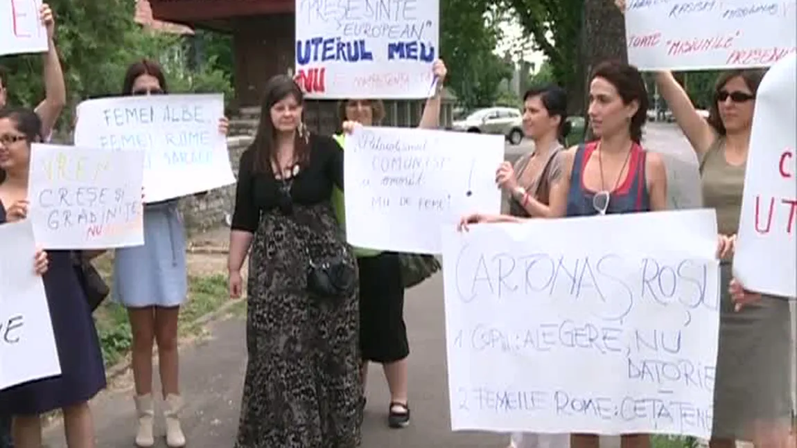Proteste la Cotroceni după ce Băsescu a declarat că populaţia României se schimbă din cauza romilor