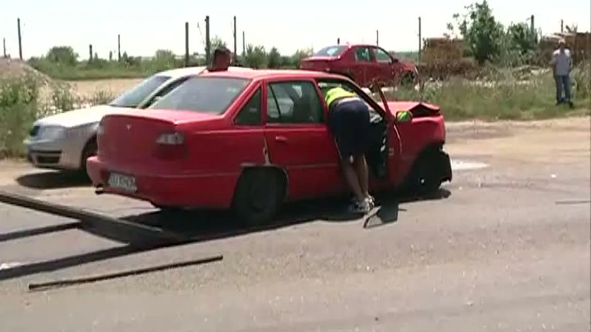 Accident provocat de un poliţist pe Centura Capitalei. Cinci persoane sunt rănite