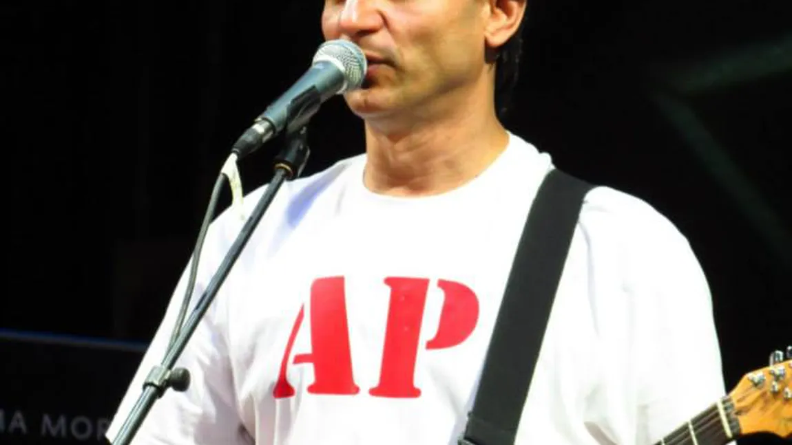 Andrei Păunescu caută toboşar pentru trupa sa