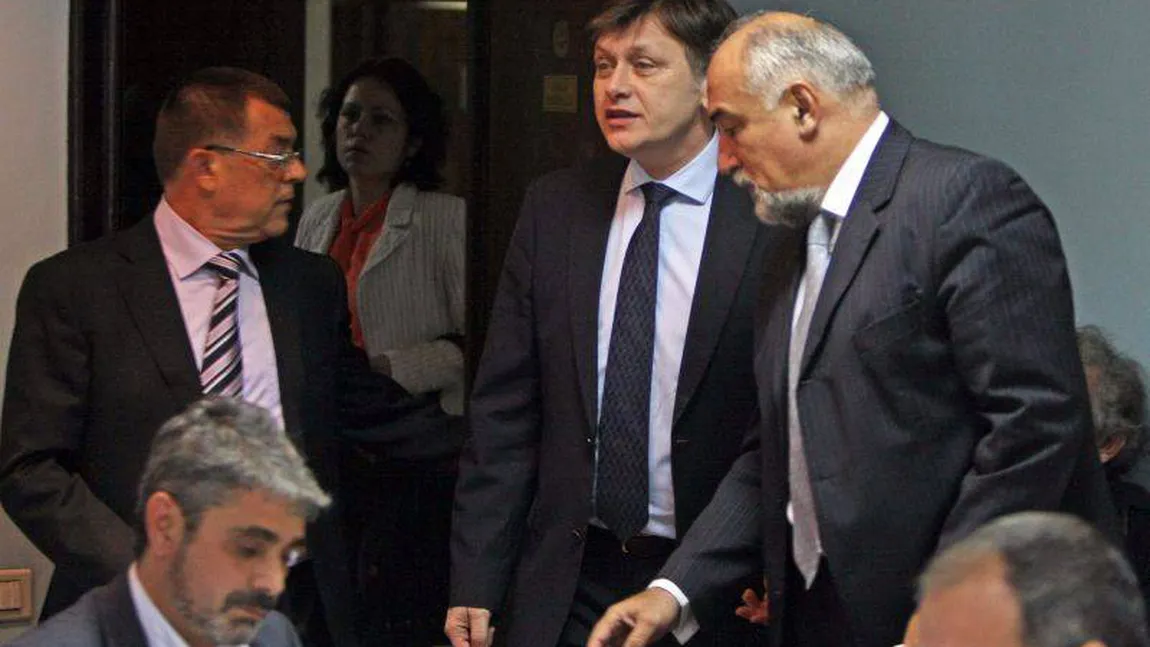 Şedinţa PNL pentru desemnarea succesorului lui Fenechiu, amânată cu o oră