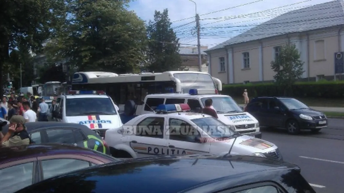 Costoiu: Atentatorul de la Iaşi a ameninţat că a lăsat alte materiale explozive în clădire
