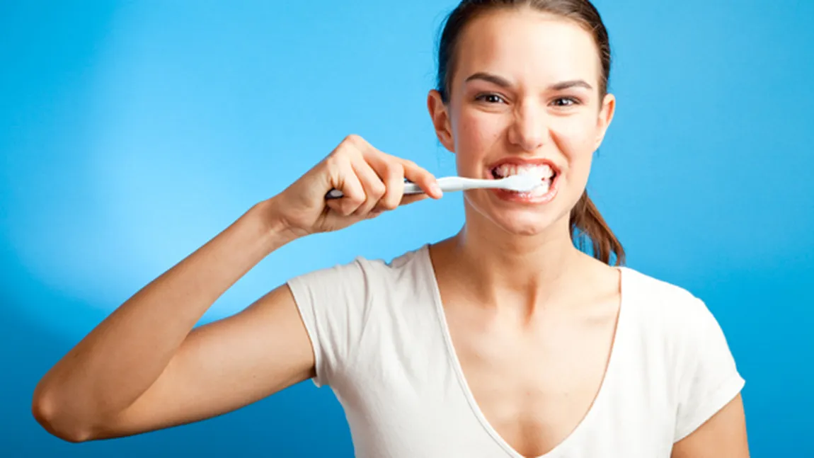 Stresul strică dinţii! Sfaturi ca să ai dinţii albi şi sănătoşi