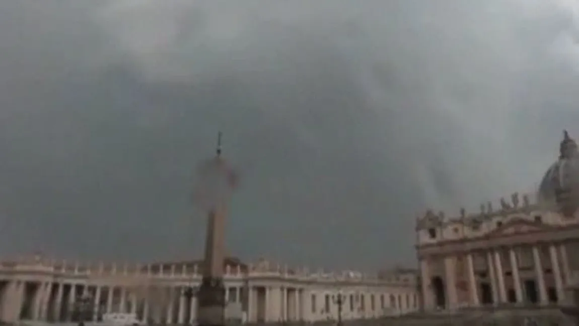 POTOP la Roma: O furtună puternică a pus pe fugă turiştii VIDEO