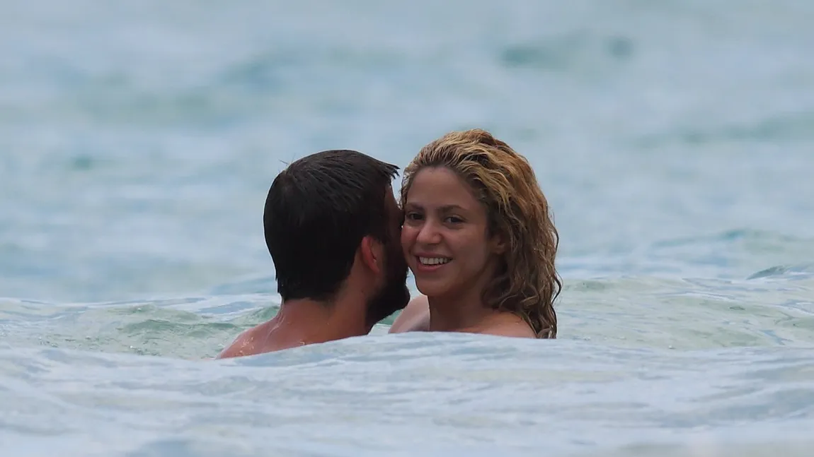 Cea mai hot mămică! Shakira în bikini, pe plajele din Hawaii GALERIE FOTO