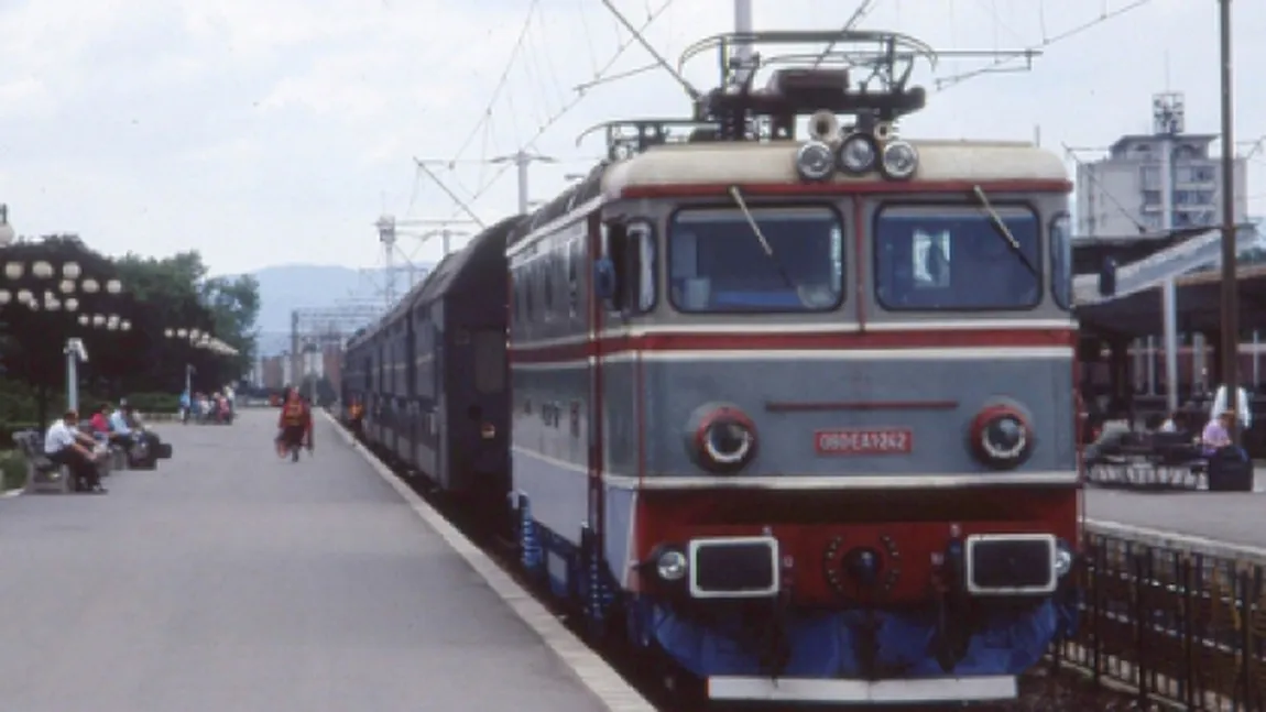 Trenurile din România merg în ritmul bicicletelor. Viteza pe calea ferată a scăzut cu 20 km/h