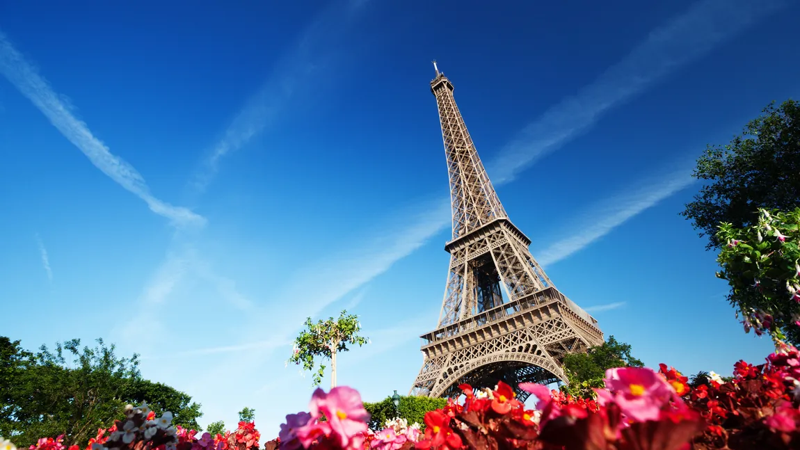A dispărut Turnul Eiffel: Fotografia incredibilă realizată la Paris FOTO