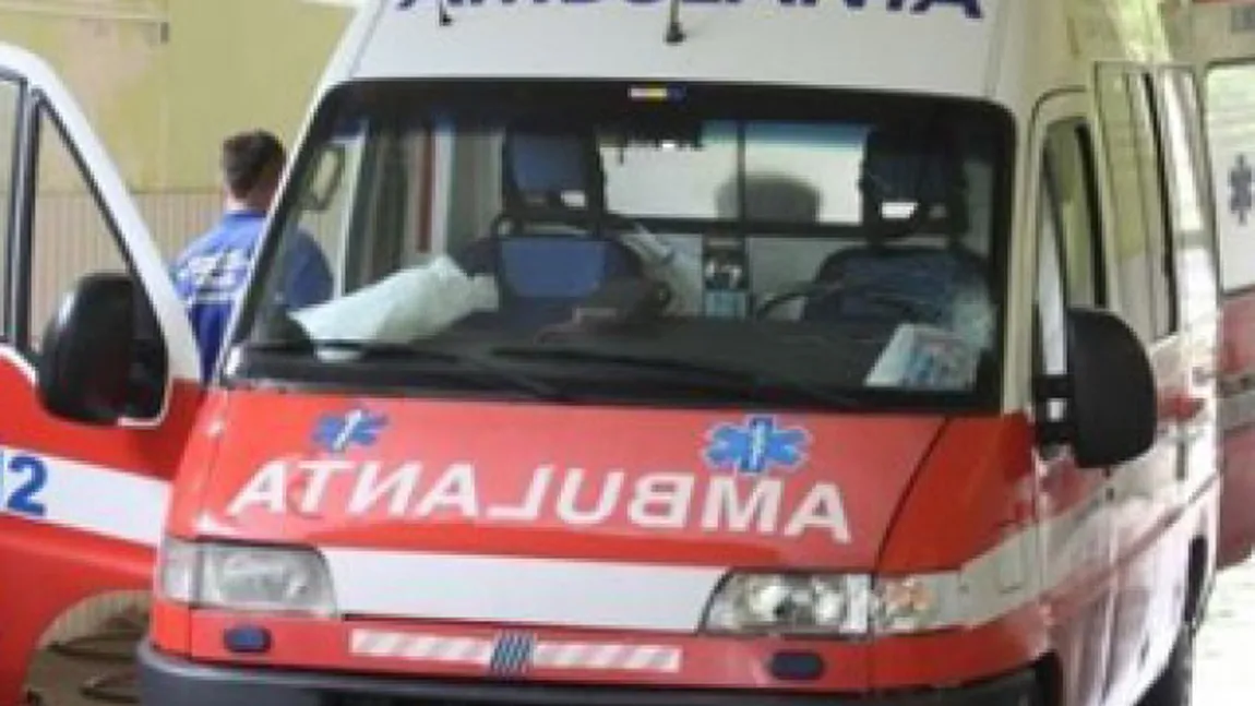 Un bărbat şi-a înjunghiat soţia, după care s-a sinucis