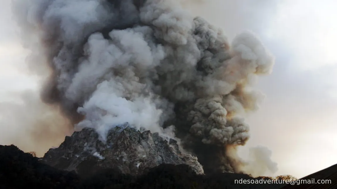 Cel puţin cinci morţi, în erupţia vulcanului Rokatenda din Indonezia