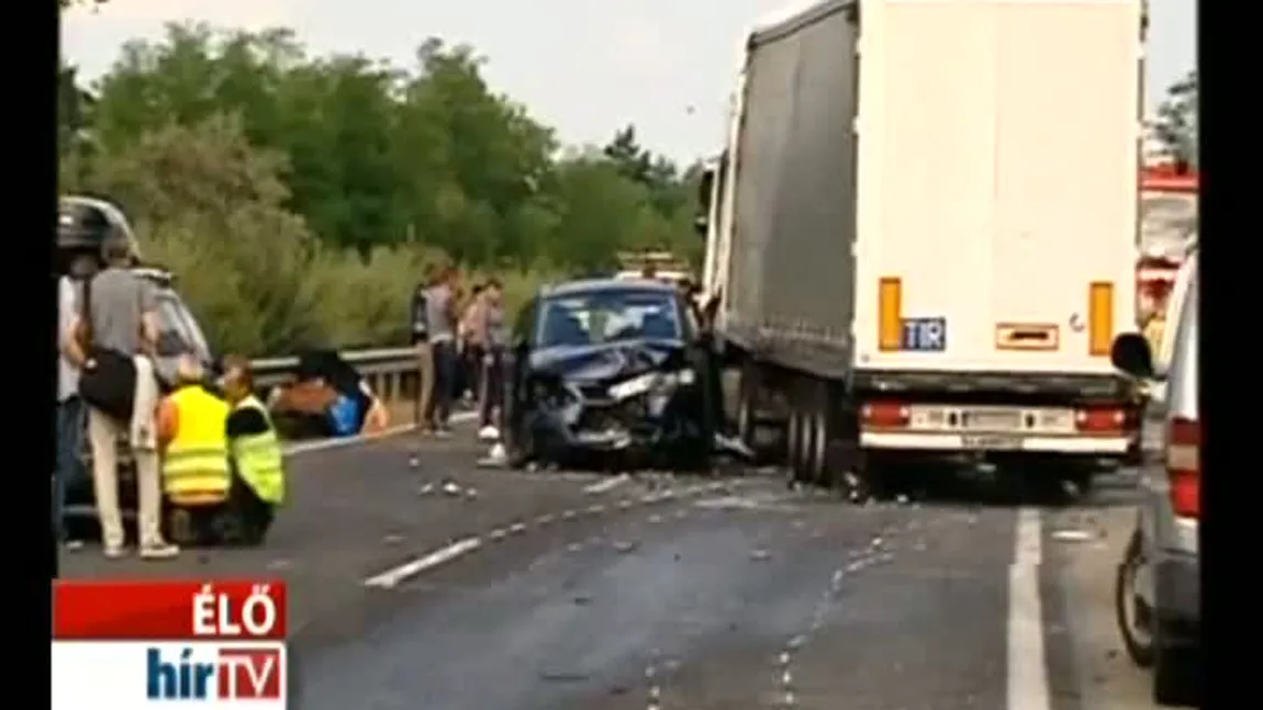 TRAGEDIE RUTIERĂ ÎN UNGARIA: Trei români au murit şi alţi 18 au fost răniţi FOTO şi VIDEO