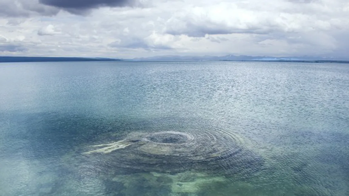 Cercetătorii au rămas înmărmuriţi: Unul dintre cei mai MARI VULCANI din SISTEMUL SOLAR se află pe Terra FOTO