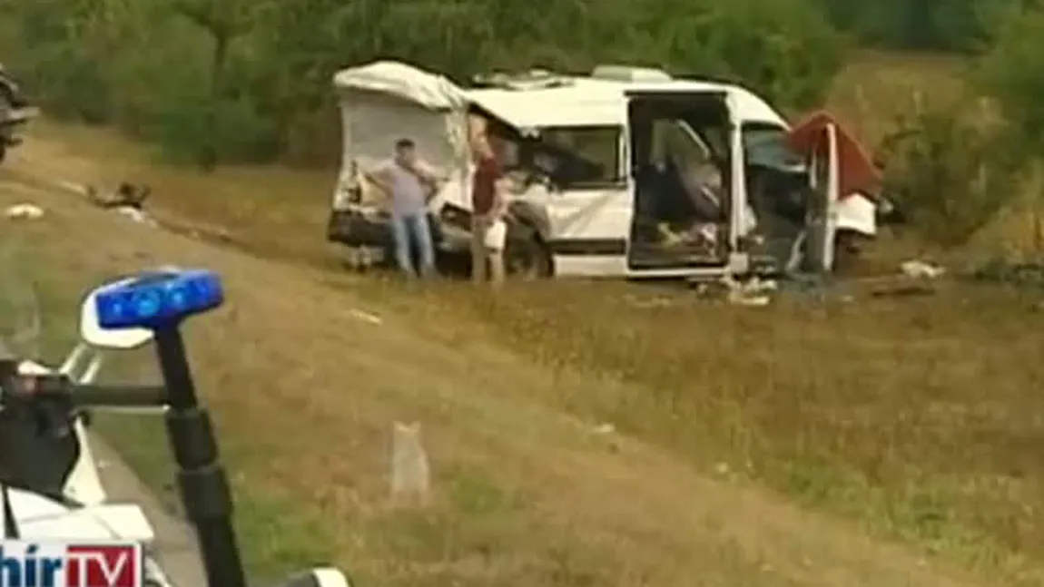 MĂRTURII EMOŢIONANTE ale şoferilor microbuzului implicat în accident în Ungaria: Am crezut că suntem în iad
