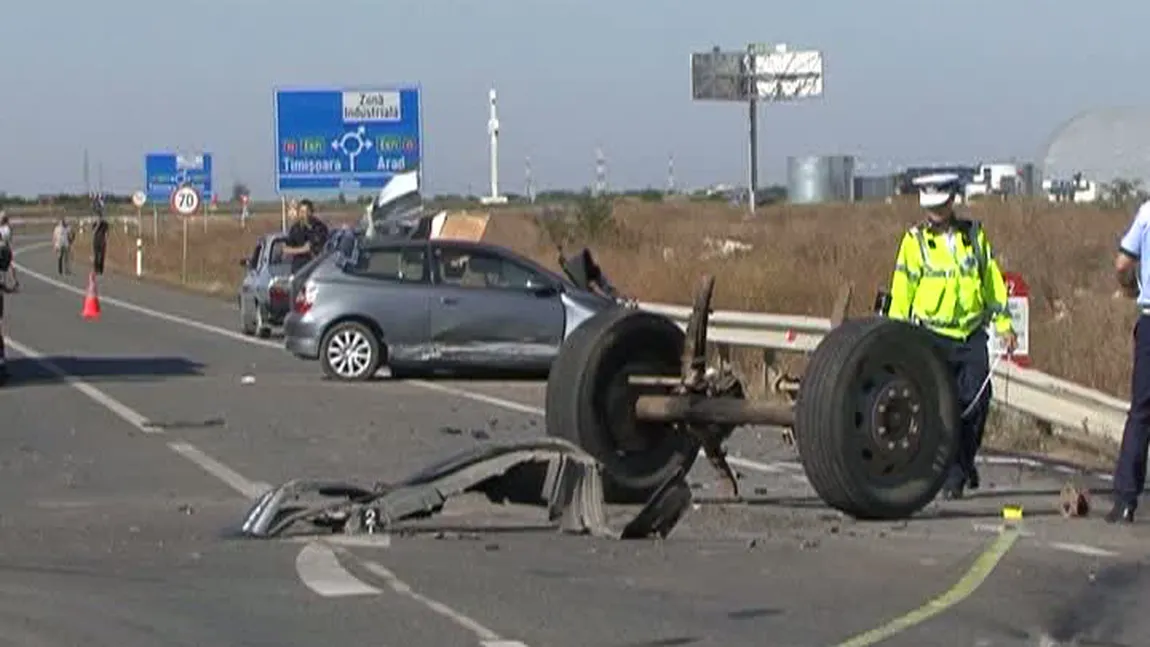 Accident grav pe centura Timişoarei. Un şofer vitezoman s-a oprit sub un camion