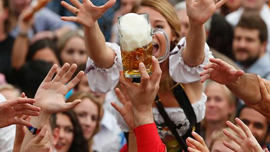 Faimosul Oktoberfest, festivalul german al berii, a început la Munchen