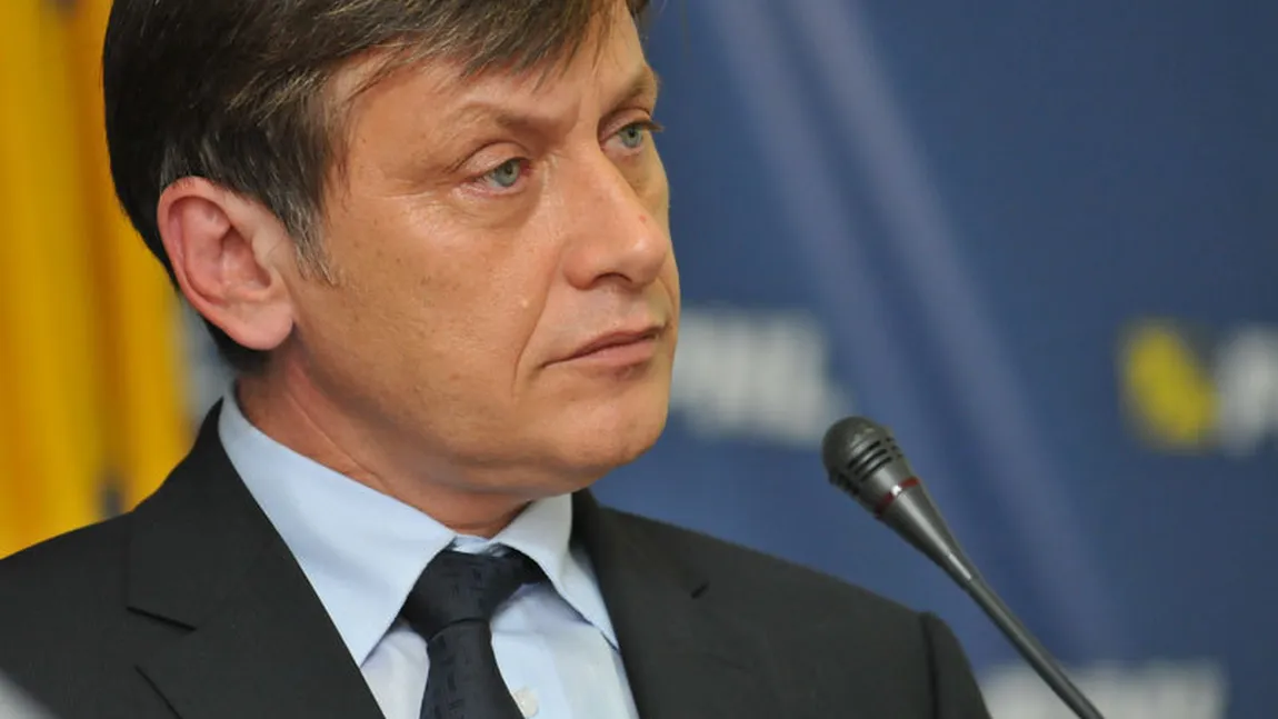 Antonescu vrea să pună senatorii la muncă. Vezi ce program le-a pregătit preşedintele Senatului