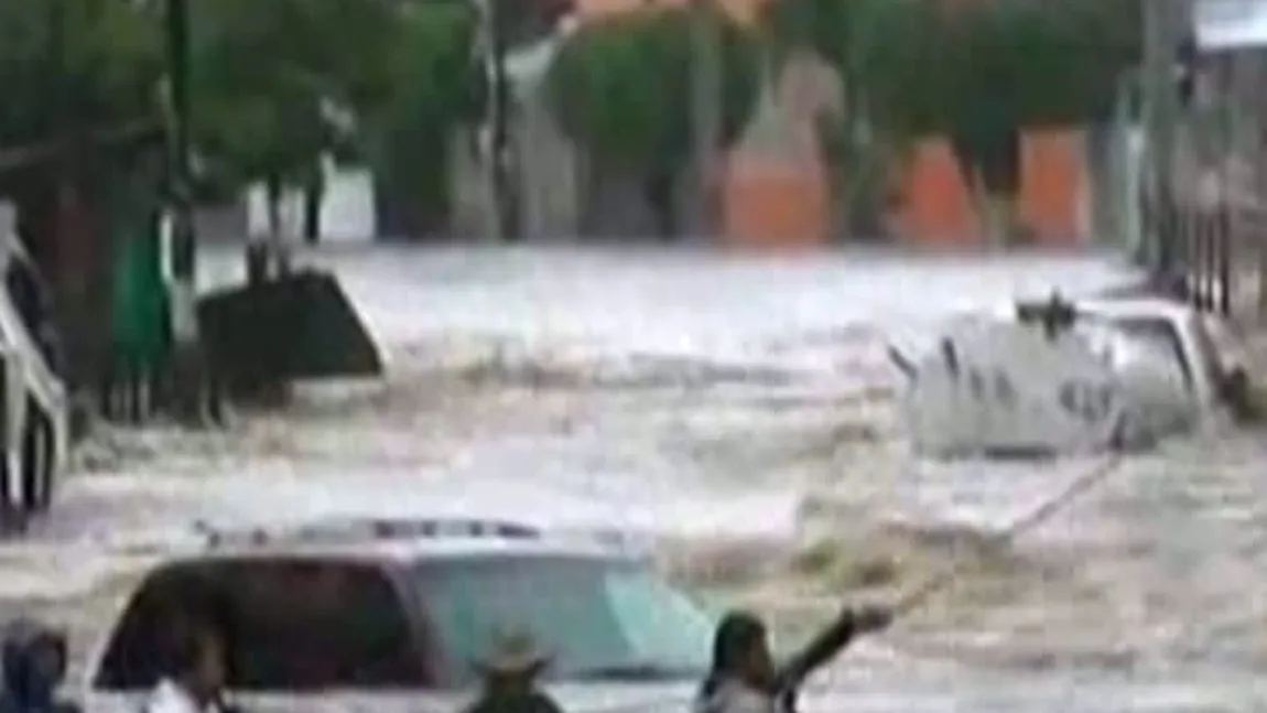 Dezastru în Mexic după două furtuni tropicale: Aproape 100 de morţi şi zeci de persoane dispărute VIDEO