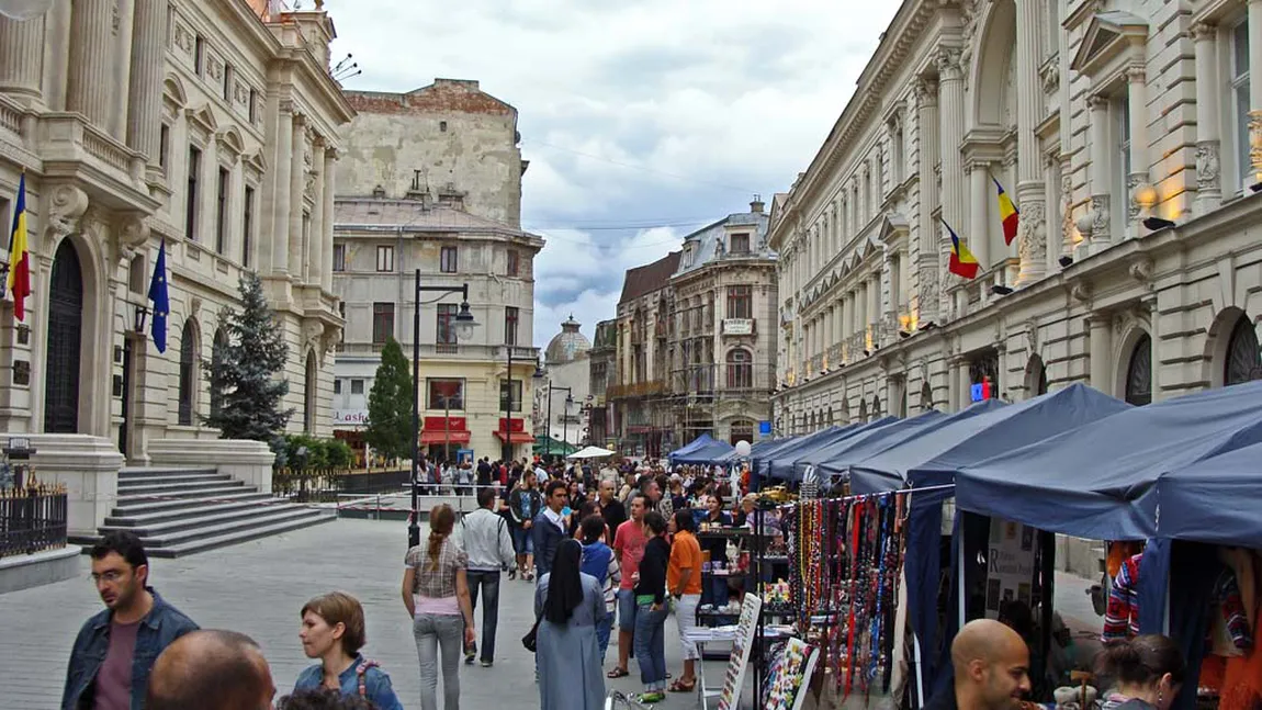 Park(ing) Day(s) 2013: Strada Lipscani din Capitală se transformă în parc, vineri şi sâmbătă