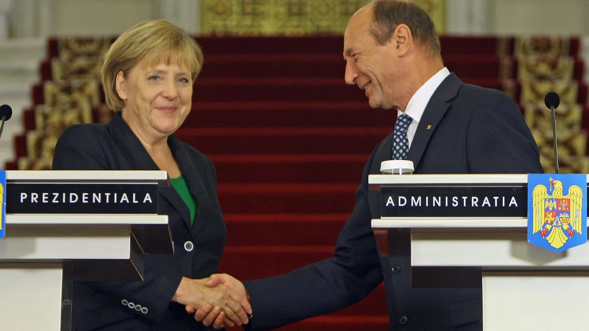 Traian Băsescu o felicită pe Angela Merkel pentru victoria în alegeri a CDU