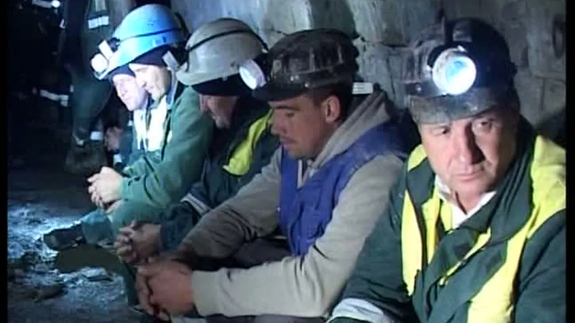 Minerii blocaţi în subteran la Roşia Montană nu renunţă la protest