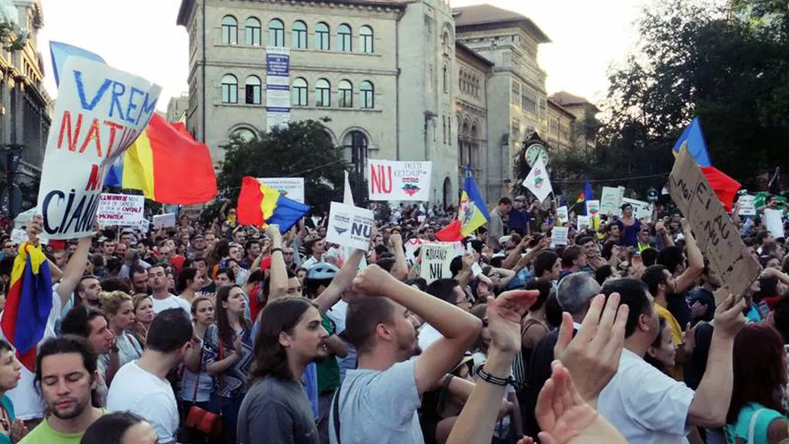O nouă serie de manifestaţii împotriva proiectului Roşia Montană în oraşele din ţară