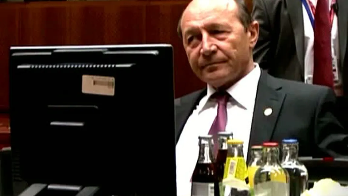 Băsescu sesizează CCR referitor la cooperarea dintre Parlament şi Guvern