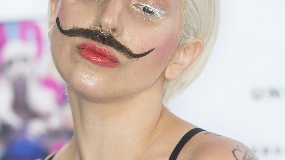 Lady Gaga a ajuns de RÂSUL LUMII: Vezi în ce HAL a apărut la petrecerea de lansare a albumului FOTO