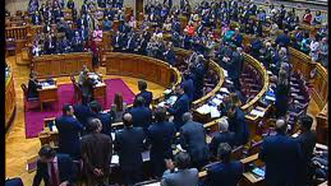 Parlamentul portughez a votat în favoarea reducerii pensiilor de peste 600 de euro