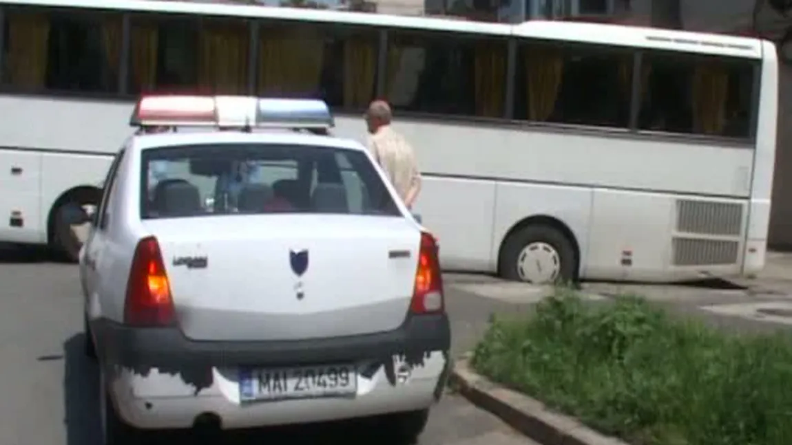 Şofer de autocar, care făcea curse Bucureşti-Sofia, depistat mort de beat la volan