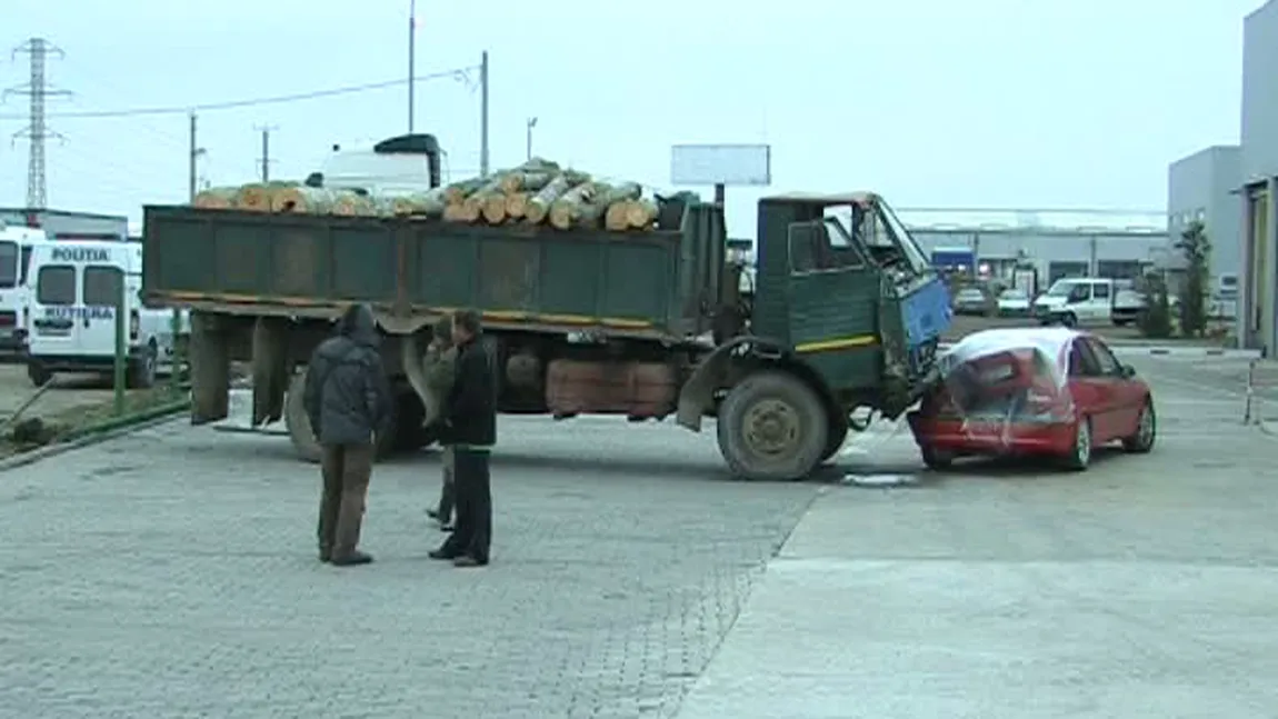 Accident în Buzău. O persoană a murit şi alta a fost grav rănită VIDEO