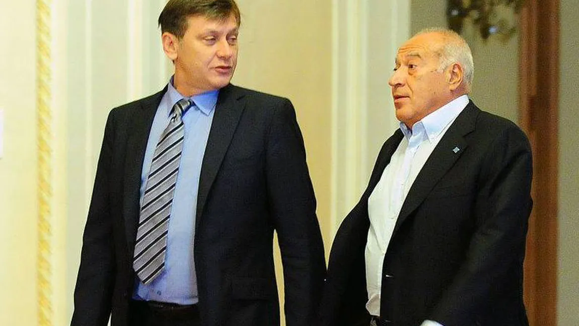 Crin Antonescu: Declaraţia lui Voiculescu privind o apropiere între PNL şi Băsescu este profund NERUŞINATĂ