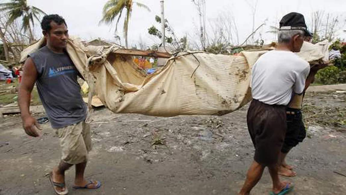 Cea mai mare CATASTROFĂ din istoria Filipinelor: Taifunul Haiyan ar putea face ZECE MII DE MORŢI VIDEO