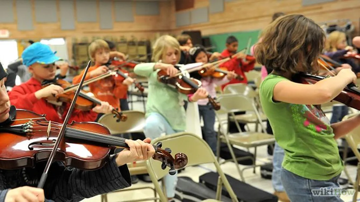 Studiul instrumentelor muzicale în copilărie influenţează pozitiv capacitatea auditivă