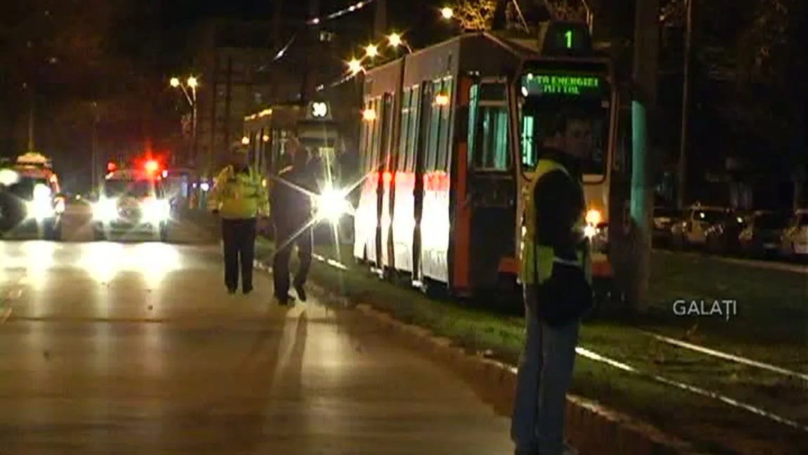 TRAGEDIE în Galaţi. O femeie a murit după ce a fost călcată de tramvai