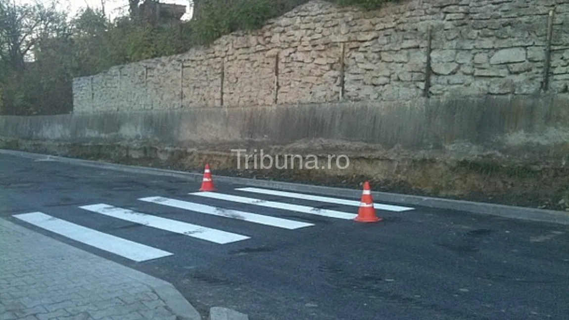 FOTOGRAFIA ZILEI: Trecerea de pietoni care se termină în zid!