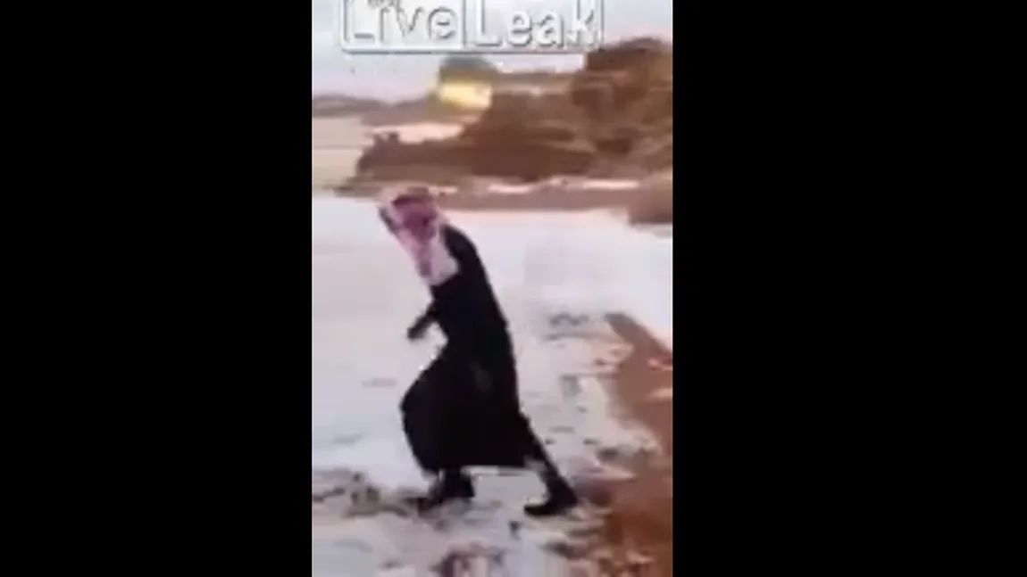 Ce face un arab care vede zăpadă pentru prima dată VIDEO