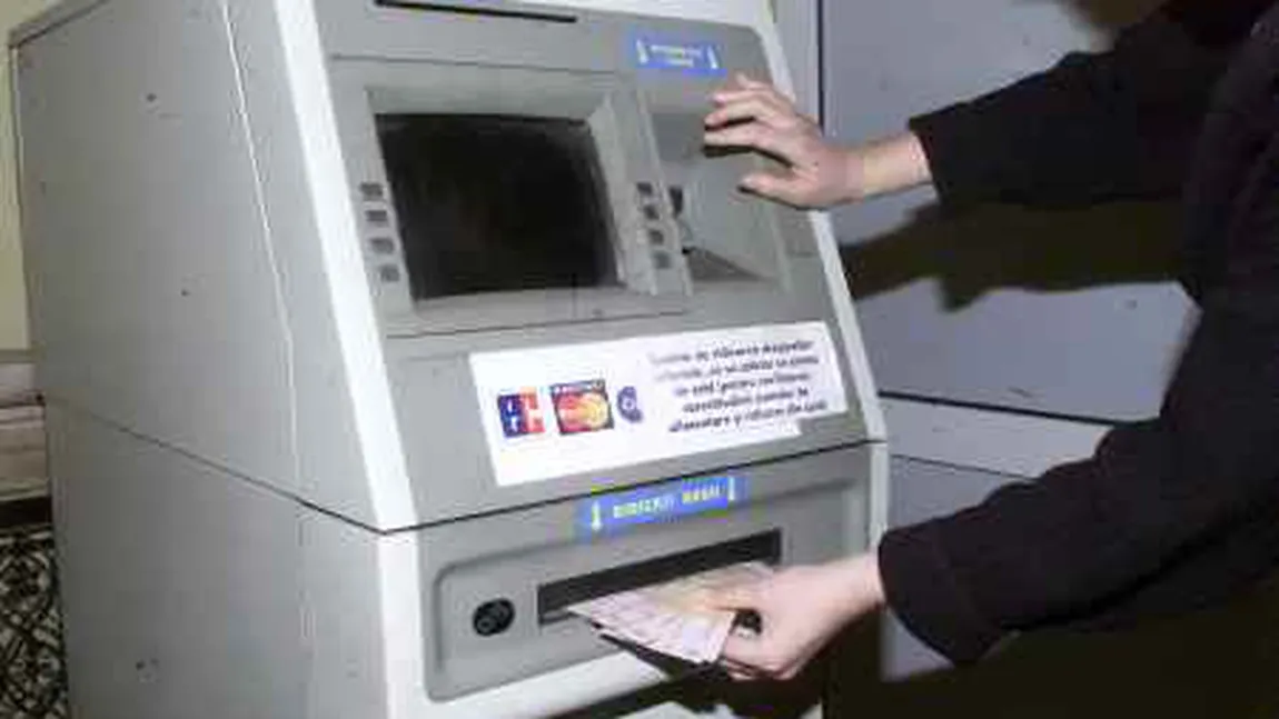 O tânără din Moineşti, reţinută pentru furt din bancomate în Italia