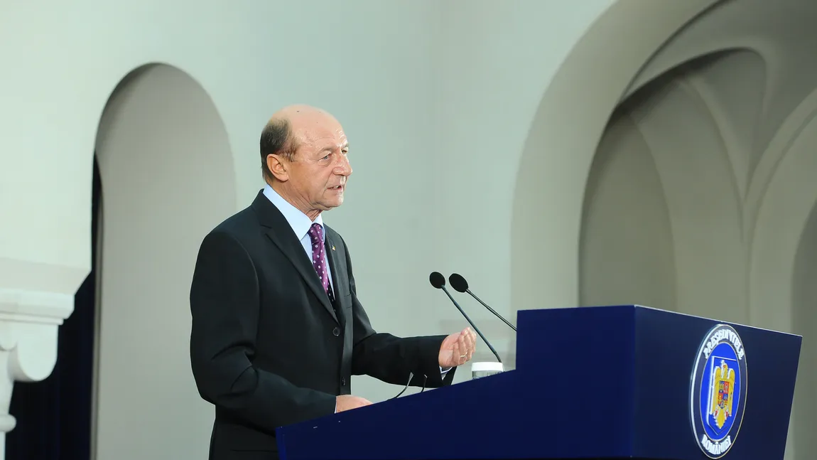 Traian Băsescu va promulga Legea Referendumui sâmbătă, la miezul nopţii