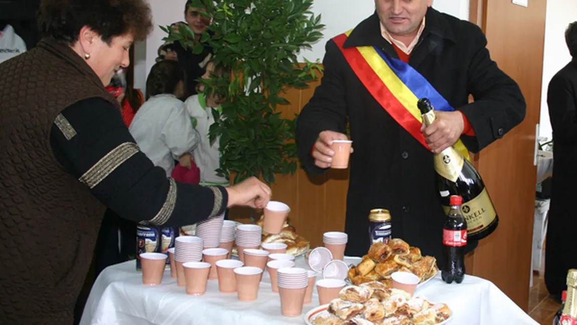 Primarul din Malovăţ a fost trimis în judecată pentru luare de mită