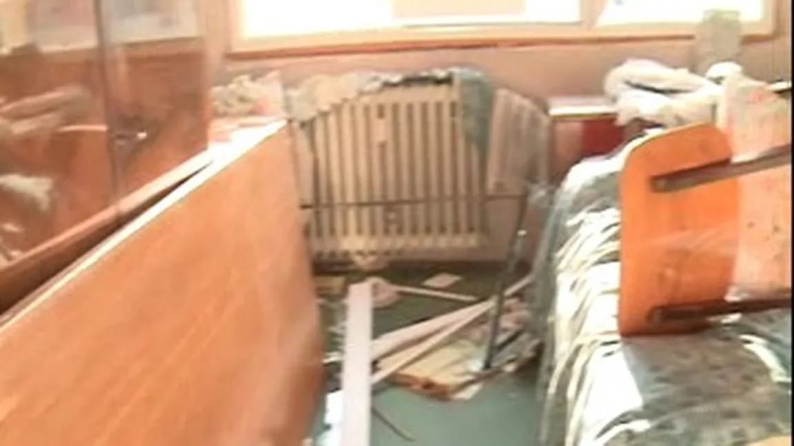 O bătrână de 90 de ani a uitat aragazul aprins, provocând o EXPLOZIE într-un apartament din Sectorul 3 VIDEO