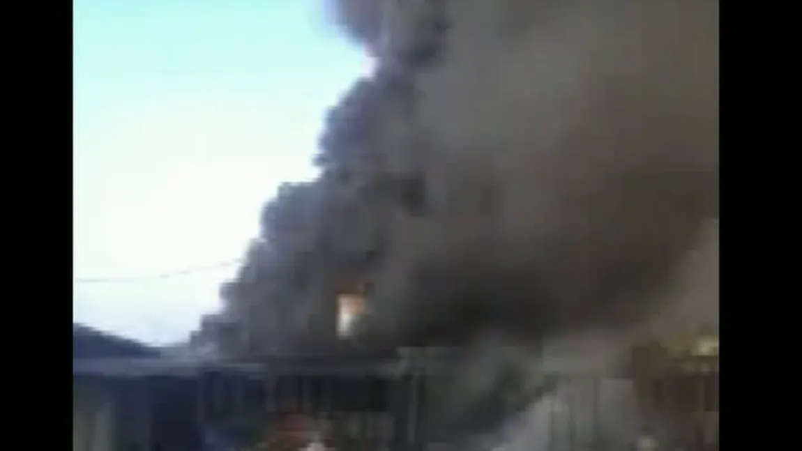Incendiu DEVASTATOR la un centru comercial din Constanţa VIDEO